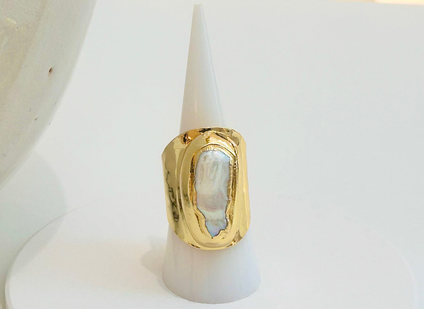 
                  
                    Ondelle Biwa Pearl Ring (Adjustable 6-9 size)
                  
                