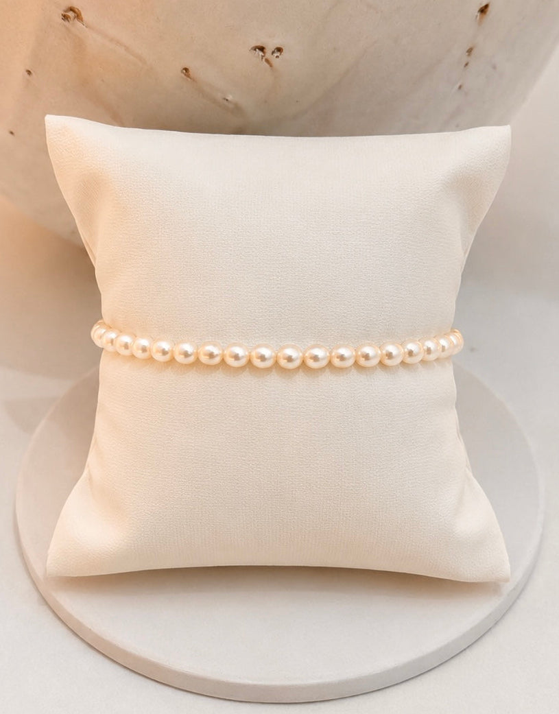 
                  
                    Freshwater Pearl Bracelet
                  
                