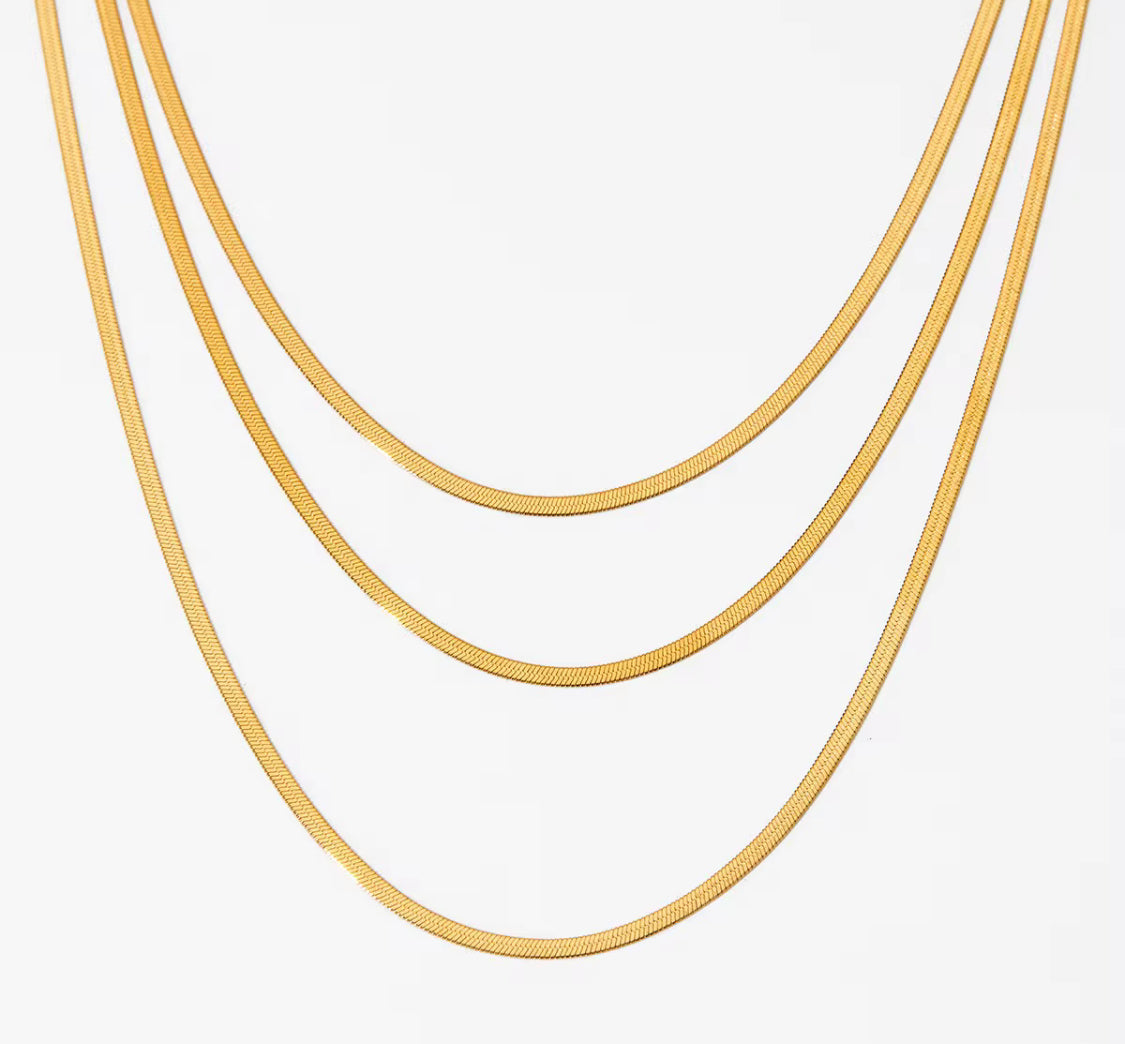 
                  
                    Sienna Herringbone Layered Necklace – Waterproof Gold-Plated Stainless Steel
                  
                