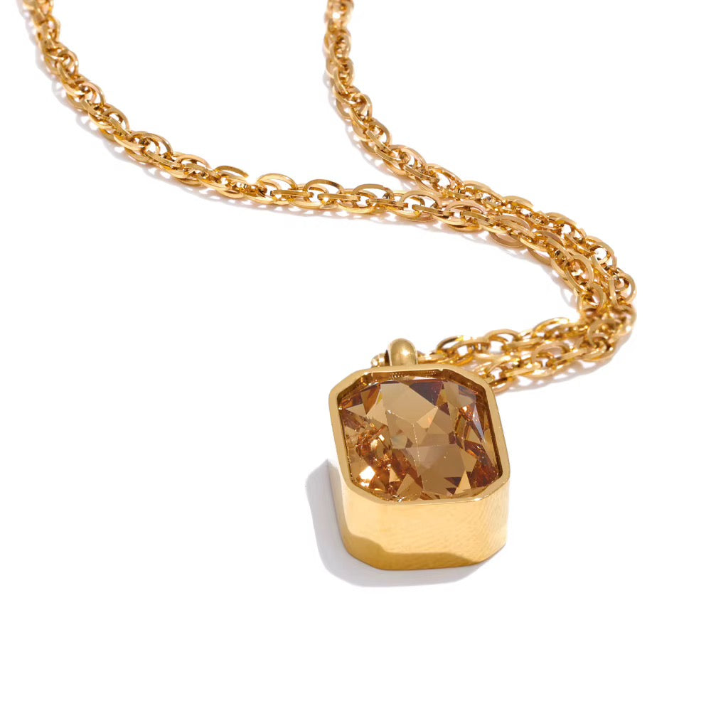 
                  
                    Aurelia Champagne Cubic Zirconia Necklace – Waterproof Gold Stainless Steel
                  
                