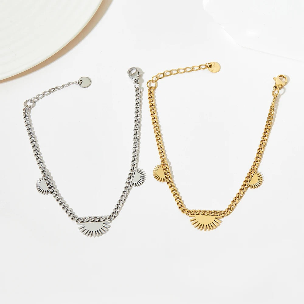 
                  
                    Silver Sunburst Charm Chain Bracelet – Boho & Mala jewellery
                  
                