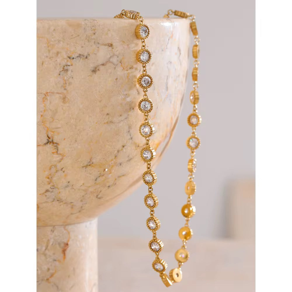 
                  
                    Celeste Cubic Zirconia Necklace – Waterproof Gold-Plated Stainless Steel
                  
                