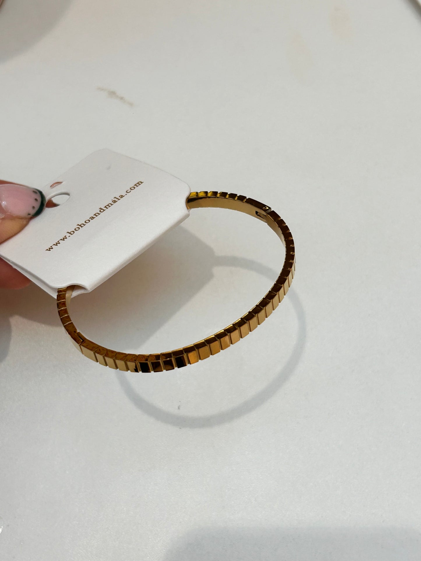 
                  
                    Brisa Mini Gold Ribbed Bangle – Boho & Mala jewellery
                  
                