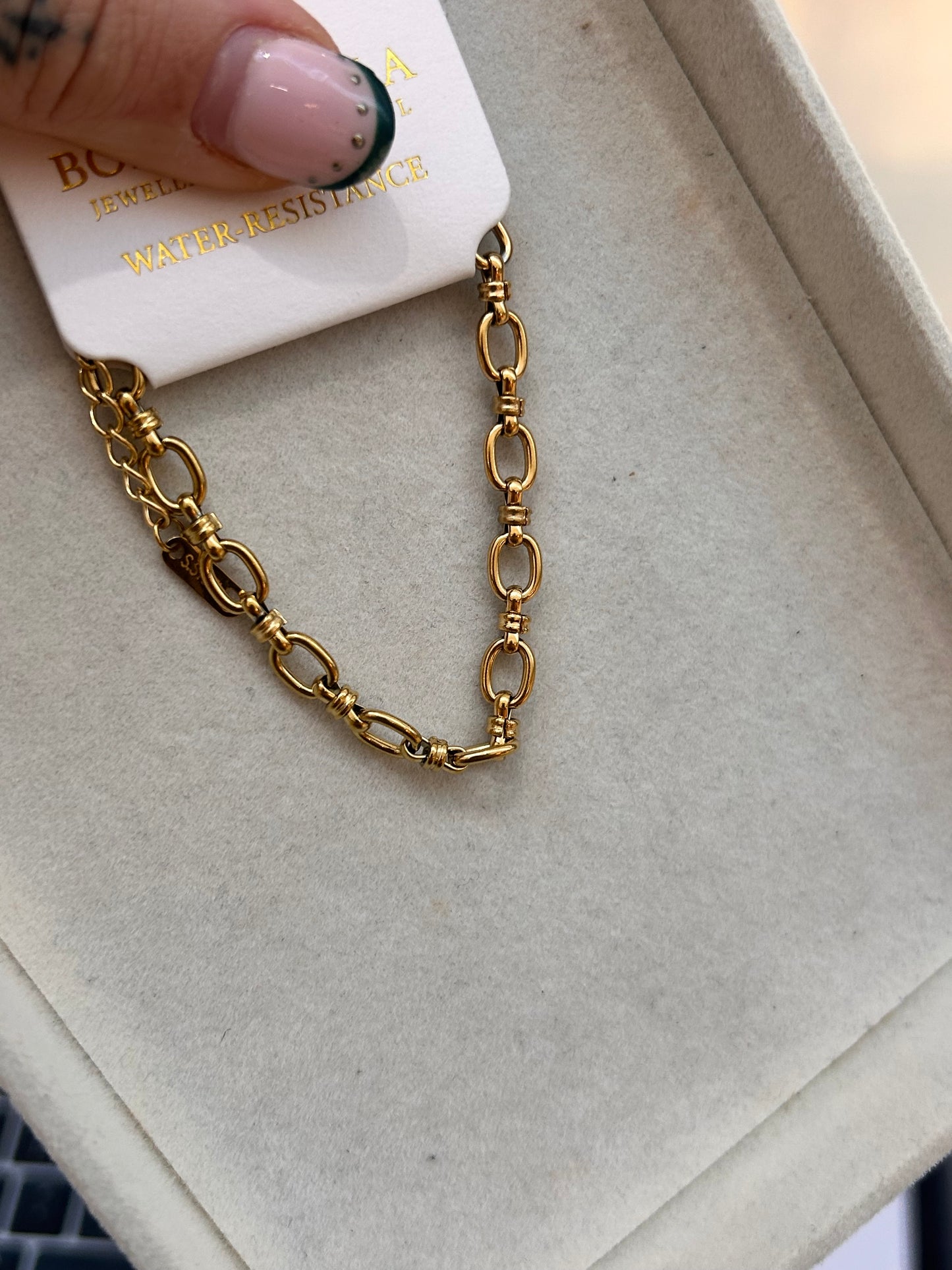 
                  
                    Ottilie Gold Oval & Collar Link Bracelet – Boho & Mala jewellery
                  
                
