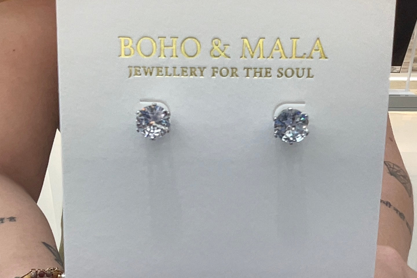 
                  
                    9mm CZ Clear Stud
                  
                