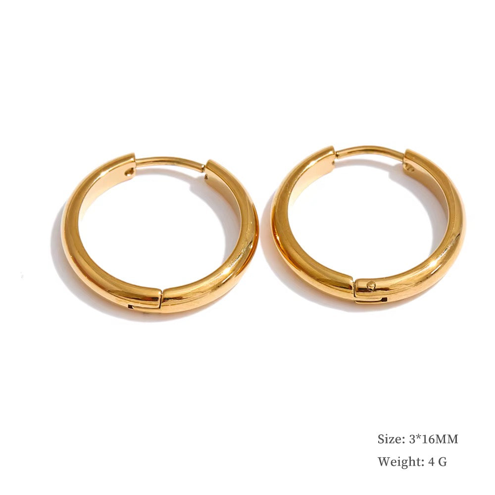 
                  
                    Gold chunky hoop earrings 16mm
                  
                