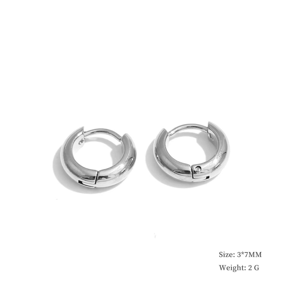 
                  
                    Silver chunky hoop earrings 7mm
                  
                